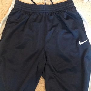 Men’s Nike basketball large shorts